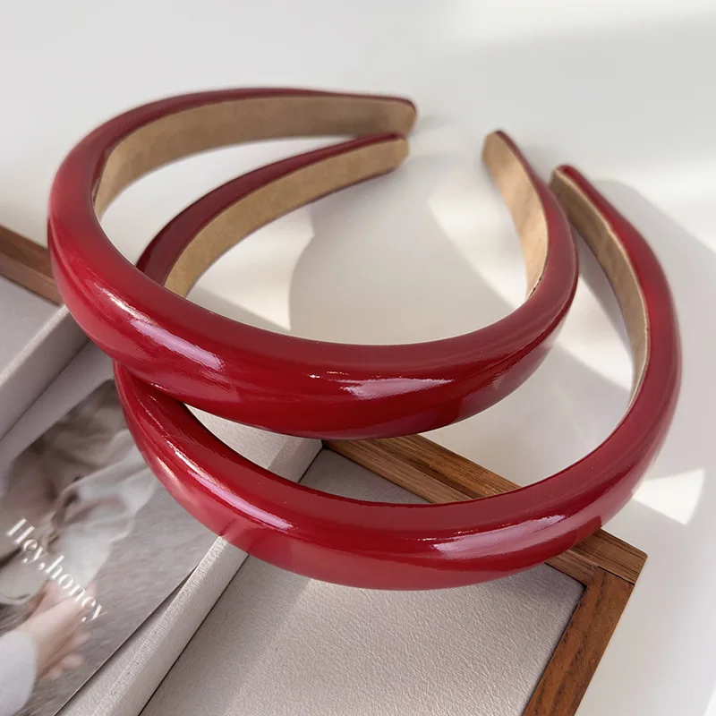 크리스마스 헤어 액세서리 패션 빨간 광택 가죽 스폰지  - Leatherwork Pony 리뷰 및 가격